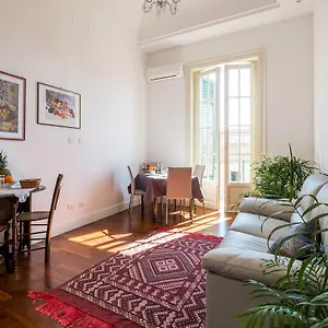 https://ai-lattarini-house.sicilyhotelsitaly.net